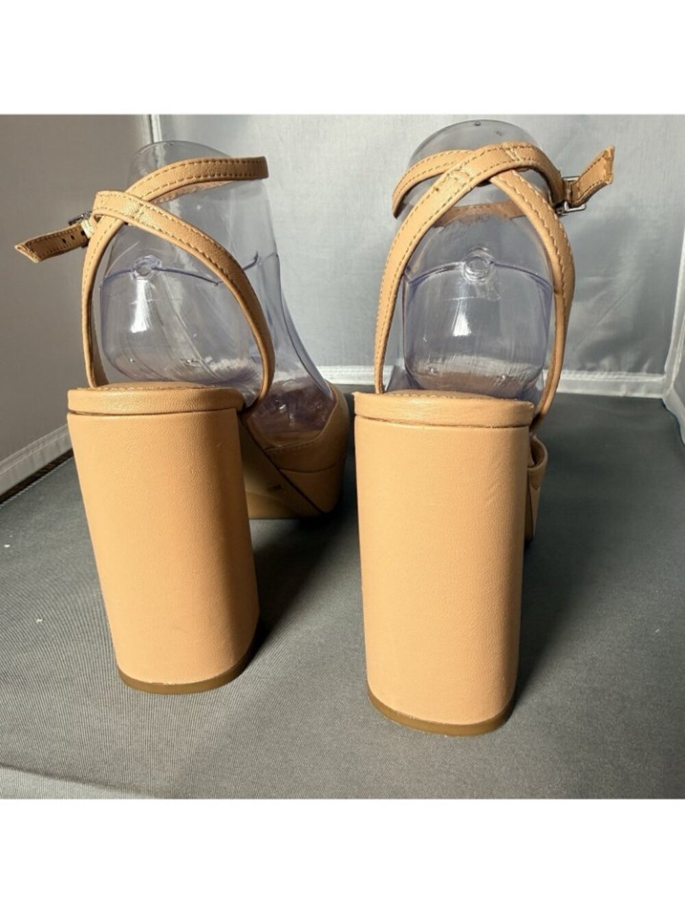 Vince Camuto Patrissya Leather HighHeel Platform Closed Toe Pump Size 8 - Picture 4 of 5